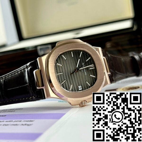z4664181446397 d91ac77a3e648f82d90067018e9dcf7e Patek Philippe Nautilus 5711/1R-001 -Opakirano 18k rožnato zlato Usnjeni trak različica