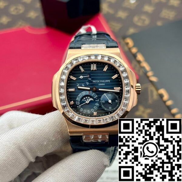z5273296894185 55404aecb8b80b5db73c7db69b3dc115 Patek Philippe Nautilus 5724R 1:1 mejor edición Esfera azul personalizada 18k y moissanita