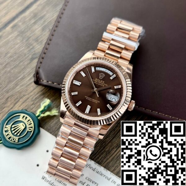 z5285992835618 1db57974ece82cb3711c6d2d1f7fb2d4 263ee07e c73a 4dcd 8752 d62a9d944980 Rolex Day Date M228235-0003 18k verguld 1:1 Best Edition GM Factory V3 Chocolate Dial Tegengewicht Versie