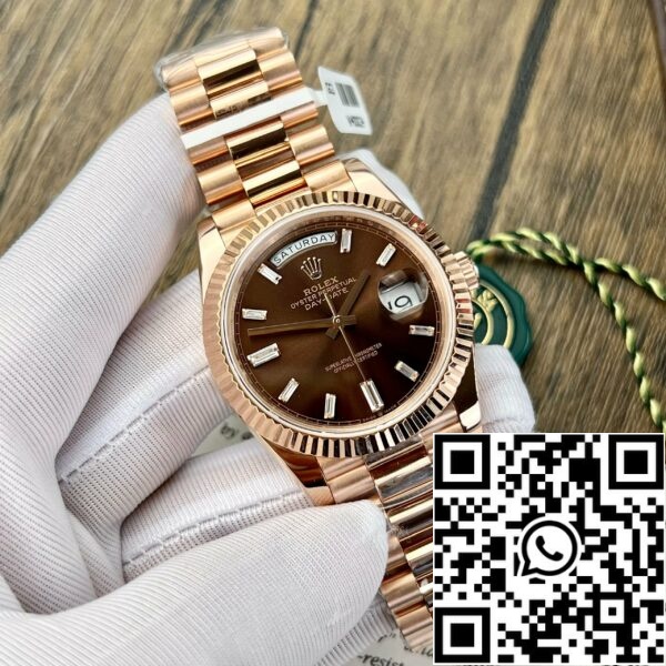 z5285992840463 1099cc67698c3dcda8db936b630eab50 55d801d7 be22 41f1 94d7 88ede1b820be Rolex Day Date M228235-0003 18k verguld 1:1 Best Edition GM Factory V3 Chocolade Wijzerplaat Tegengewicht Versie