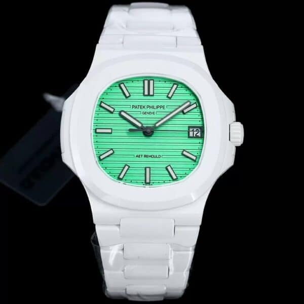 z5569290138991 49f87b8f6a35fc3b26cab82cac34c09a [AET muutettu] Patek Philippe Nautilus 5711 Keraaminen vihreä kellotaulu 1:1 paras painos