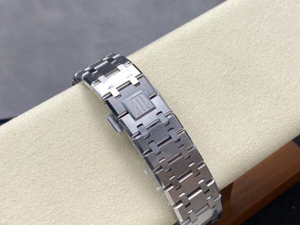 Audemars Piguet Royal Oak X Kaws V3 Newest Version 1:1 Best Clone APS Factory