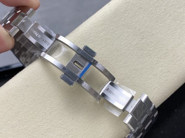 Audemars Piguet Royal Oak X Kaws V3 Newest Version 1:1 Best Clone APS Factory