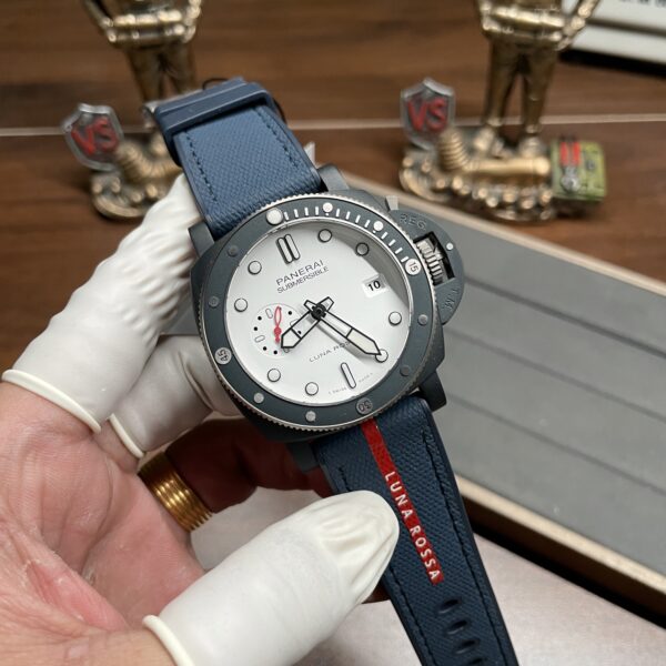 Panerai Submersible PAM 1543 QuarantaQuattro Luna Rossa 1:1 Best Clone VS Factory
